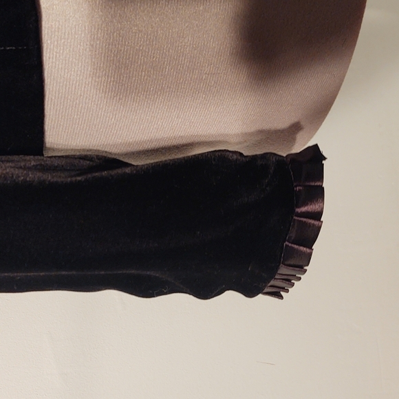 W.D.N.Y Black Velvet Blazer with Floral Ribbon Embroidery Sz 10 - Picture 7 of 13